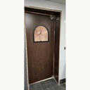 door_traffic_cocoa_maple_installed_detail